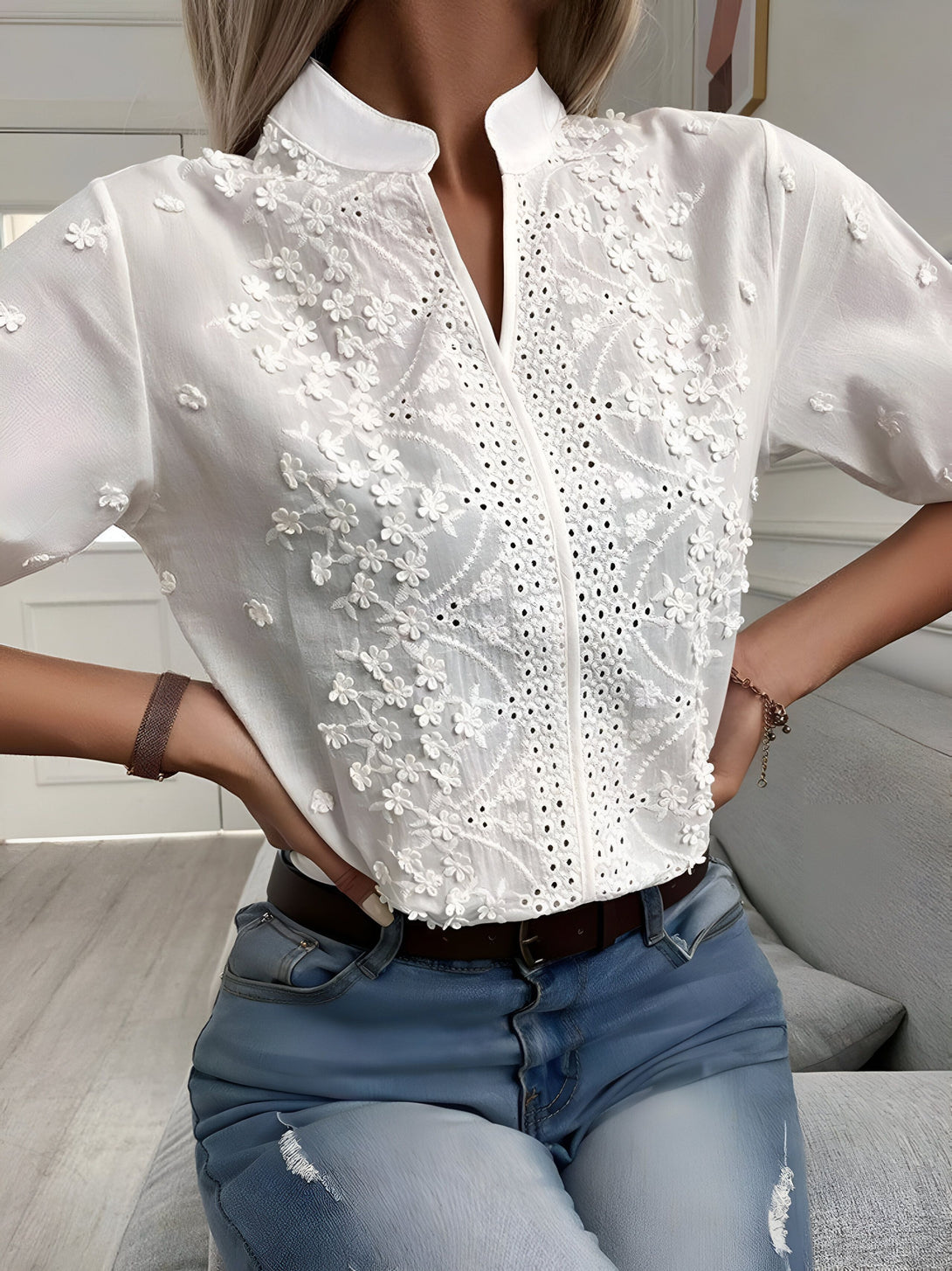 Chemise Femme Été Broderie Fleurs Col V
