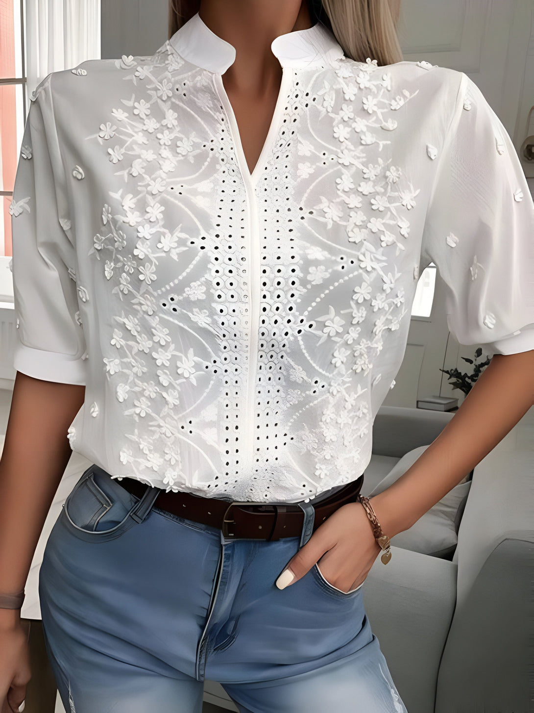 Chemise Femme Été Broderie Fleurs Col V
