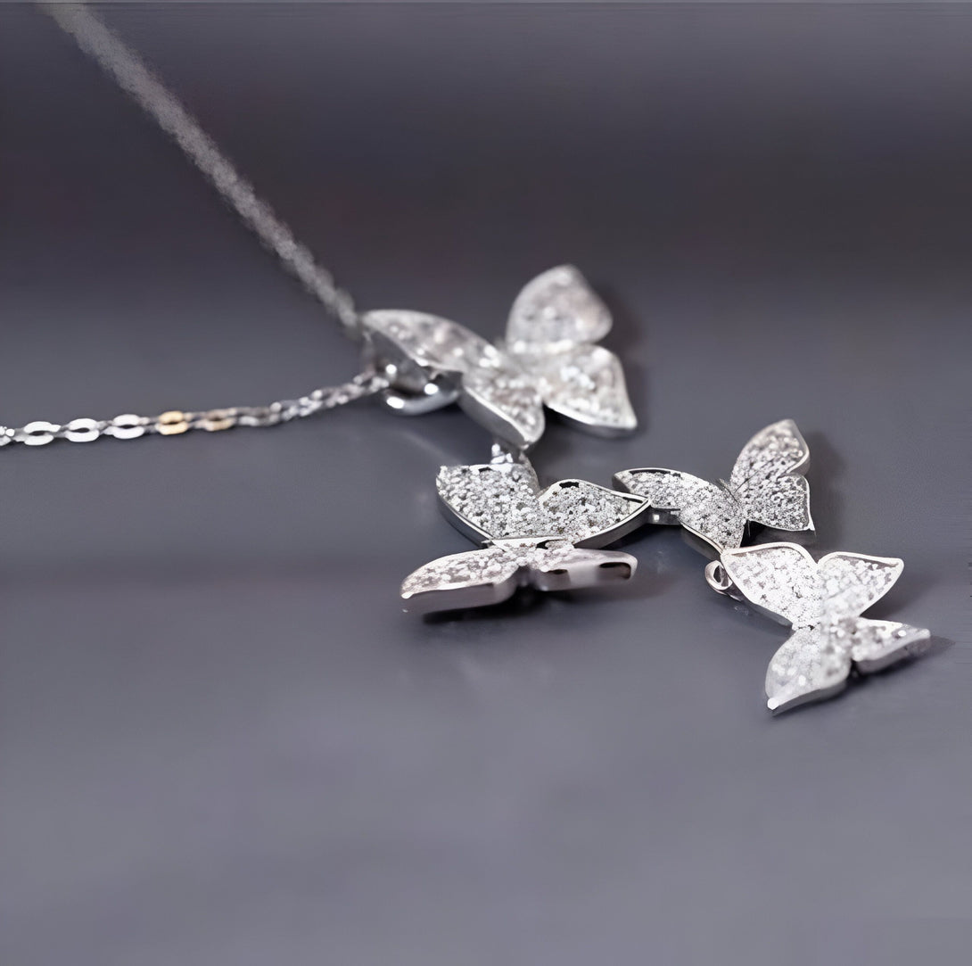 Collier Papillon Argent 925: Élégance et Transformation
