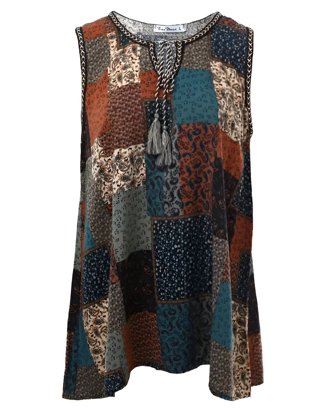 Une image d'un chemisier sans manches à col rond avec un motif patchwork. Le chemisier est de couleur marron, bleu et vert.