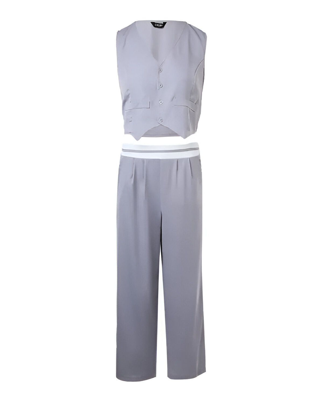 Un ensemble pantalon et gilet gris pour femme. Le gilet est court et possède des boutons. Le pantalon est large et possède une taille haute.