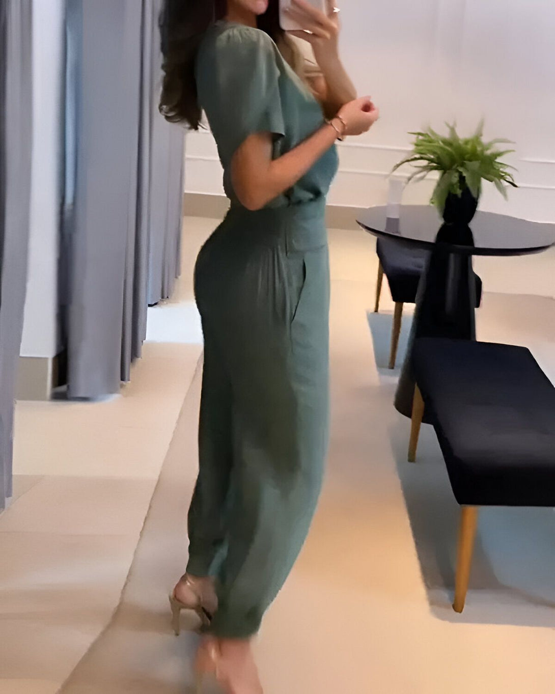 Ensemble haut à manches bouffantes et pantalon taille haute à revers