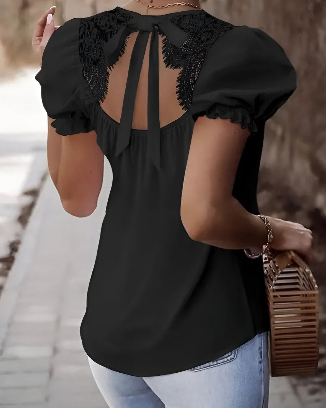 Haut à patch en dentelle et manches bouffantes