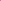 Une femme porte un haut rose à manches bouffantes. Le haut est orné de perles et de strass.