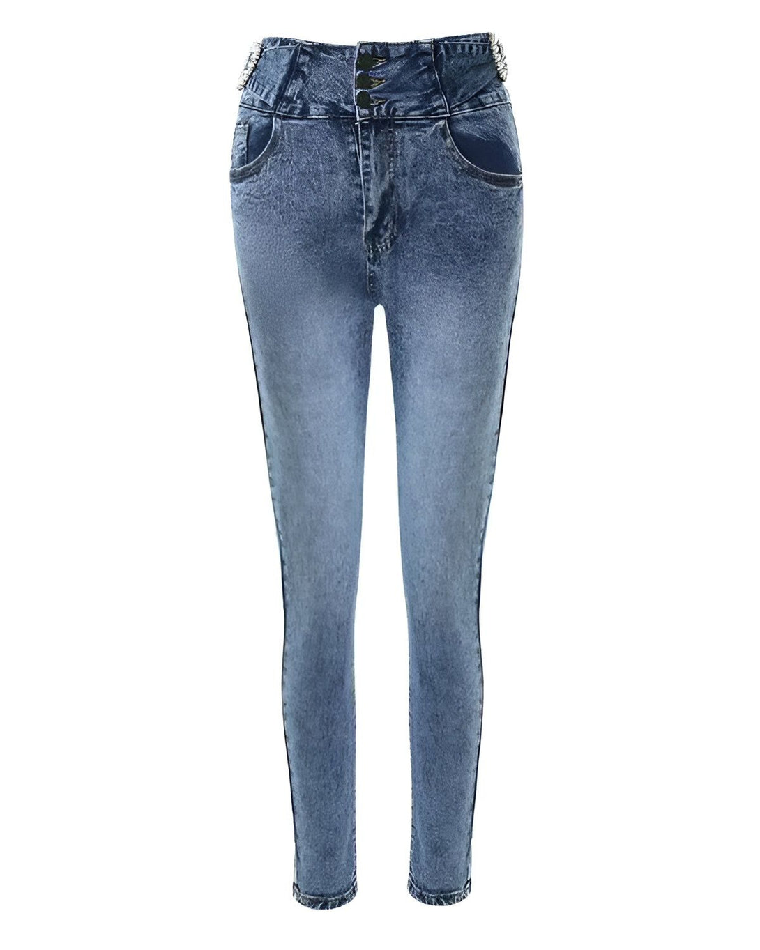 Le jean est bleu et possède une taille haute. Il est moulant et possède des strass sur les poches arrières.