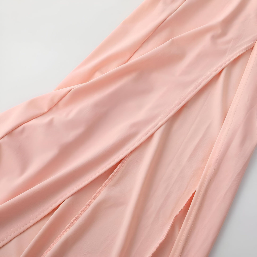 Robe de soirée longue noire fendue épaules dénudées
