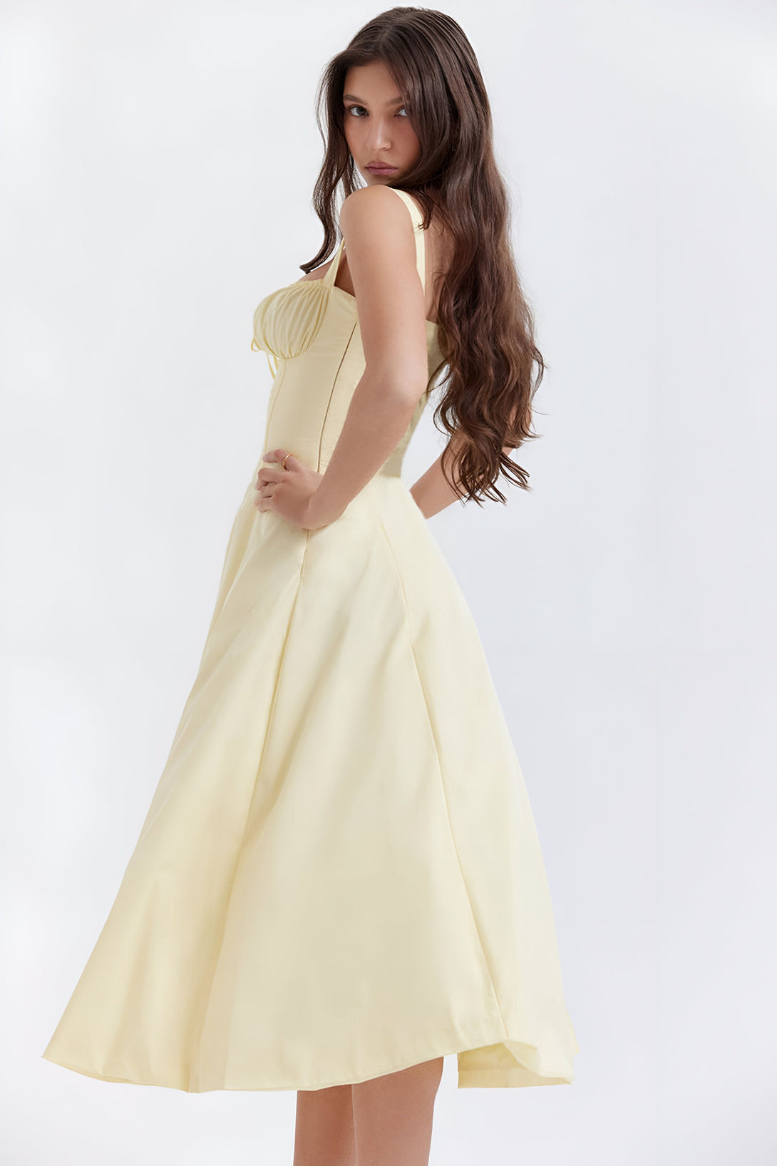 Robe mi-longue corset effet cintré

