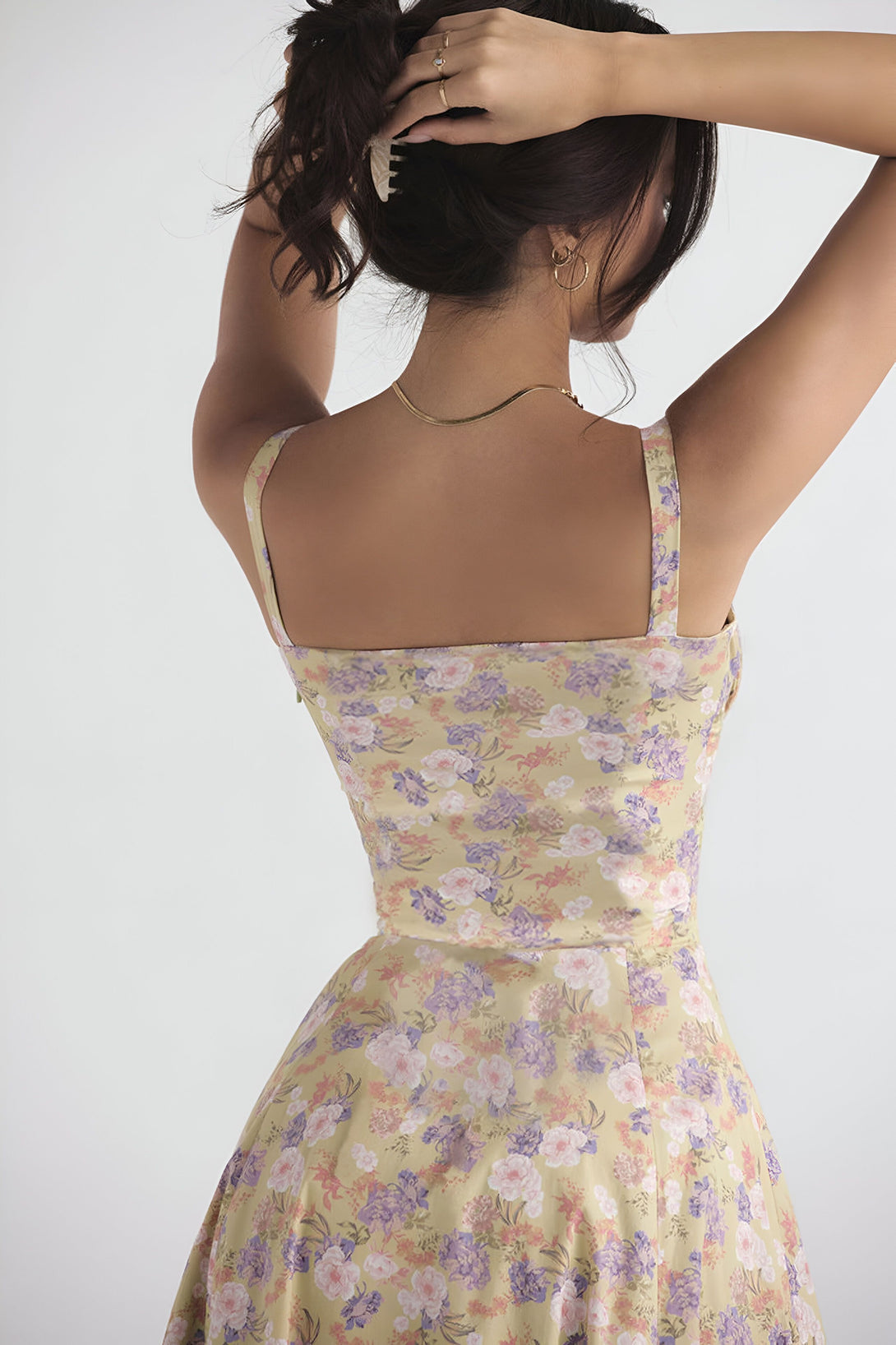 Robe mi-longue corset effet cintré
