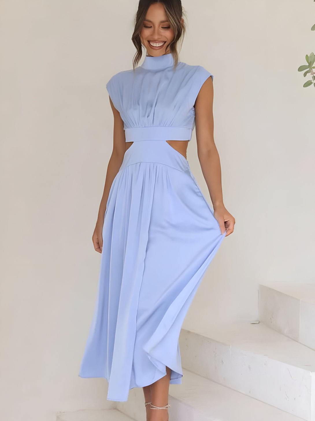 Robe mi-longue fendue col montant femme
