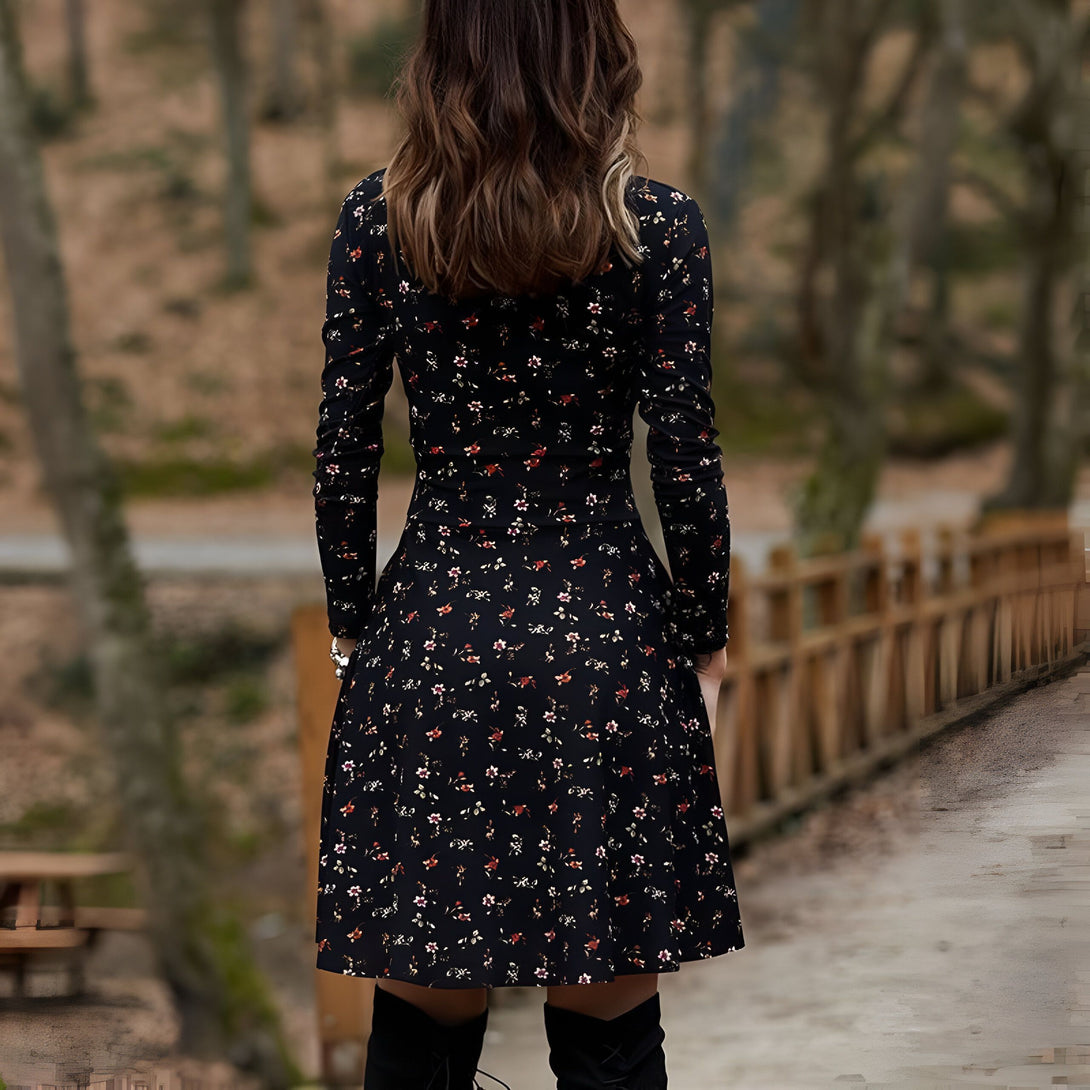 Robe mi-longue fleurie manches longues
