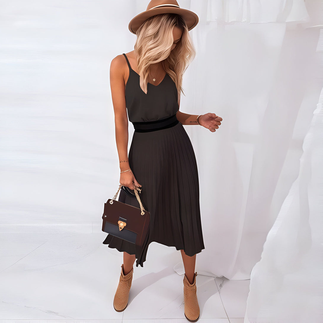 Robe Plissée Femme Élégante
