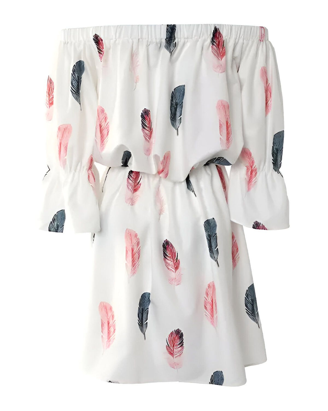 Une robe blanche à épaules dénudées avec un motif de plumes colorées.