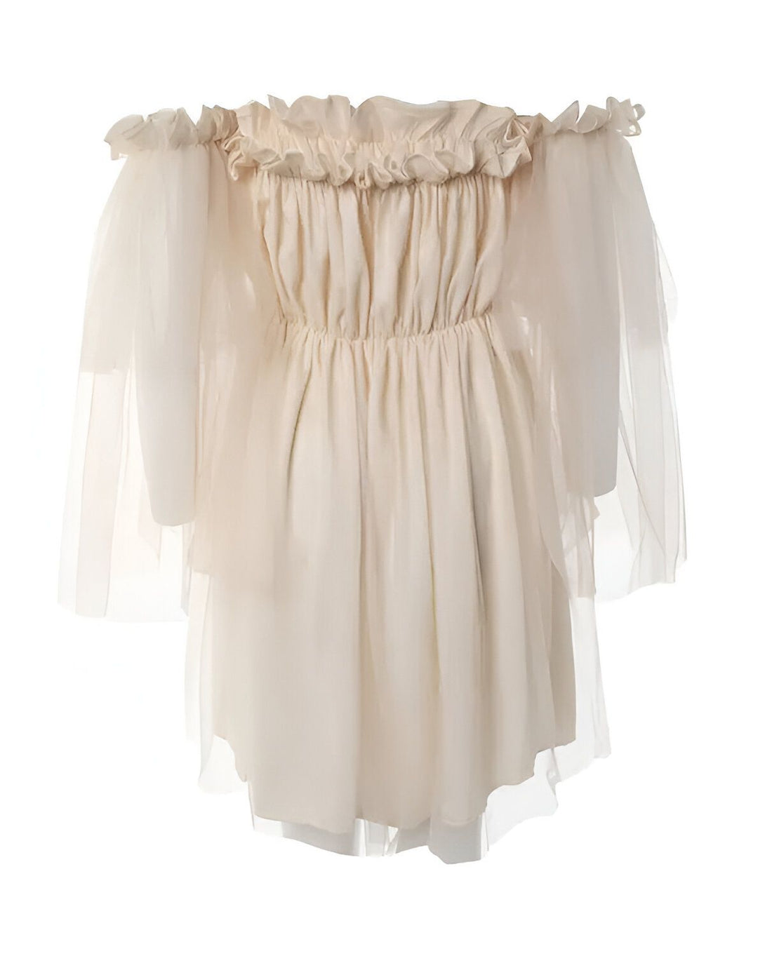 Une robe bustier en mousseline de soie ivoire. Les manches sont bouffantes et en tulle. La robe est froncée à la taille.